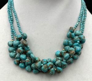 lot 186 image: Elegant Multi Strand Turquoise Necklace with 14K Gold Clasp