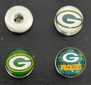 lot 31A image: Wisconsin Green Bay Packer Football Sterling Silver Snap Necklace