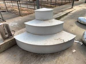 lot 23 image: 3 Tier White Display Stand