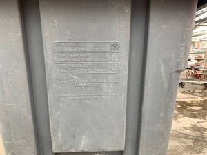lot 37 image: Rubbermaid 1304 Commercial Utility Cart