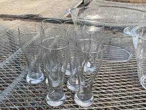 lot 80 image: Party Tubs and Glassware