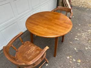 lot 83 image: Wood Drop-leaf Table with 2 Chairs