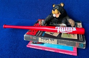 lot 18 image: Vintage Sports Memorabilia Baseball Minnesota Twins Fans Kirby Puckett HC Book, The Story of Baseball by John M. Rosenburg 1962 HC Book and More...
