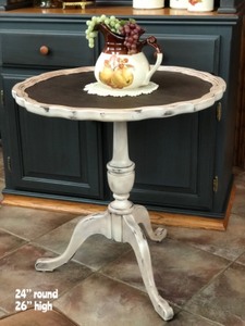 lot 22 image: Vintage Duncan Phyfe Accent Table AlljackiedUp in a HTP Manor House White Satin Sheen