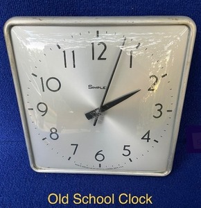 lot 63 image: Vintage Old School Metal SIMPLEX Wall Clock