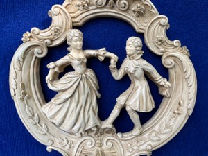 lot 61 image: Vintage A Universal Original Victorian Dancing Couple Chalk-Ware Wall Art Plaque MCMLXXl Roco Made in USA...