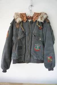 lot 40 image: Ladies Vintage Pilot-Style Hooded Winter Coat Jacket