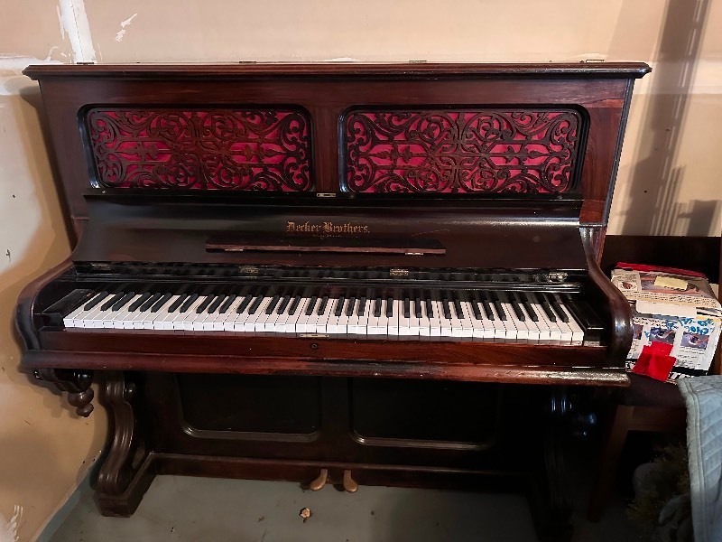 Đàn Piano Upright của Decker BrothersĐàn Piano Upright của Decker Brothers  