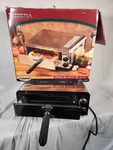 lot 36 image: Pizza Oven - Like New