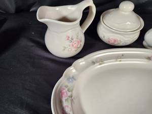 lot 55 image: Pfaltzgraff Tea Rose Serving Pieces