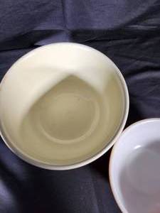 lot 67 image: Vintage Orange Pyrex Bowl and Hall Green Bowl