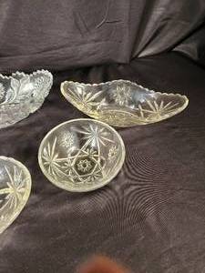 lot 79 image: Variety of Vintage Crystal Serving Pieces