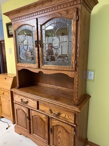 lot 26 image: Solid Wood Hutch with Glass Display Doors