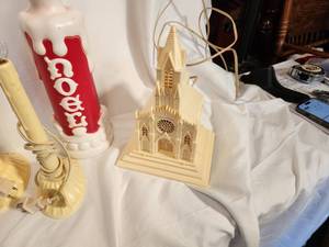 lot 162 image: Vintage Christmas Decorations