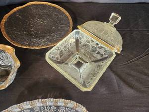 lot 202 image: Variety of Gold Rimmed Crystal Pieces