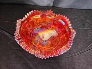 lot 235 image: Vintage Iridescent Carnival Glass Dish
