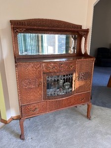 lot 20 image: Beautiful Vintage Antique Curved Leaded Glass SideboardChina Buffet