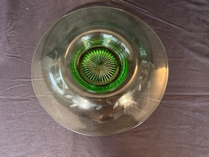 lot 191 image: Uranium Glass Glowing Depression Glass Grapevine Etched Bowl
