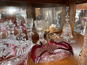 lot 224 image: Variety of Crystal Dishes