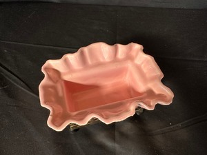 lot 262 image: Vintage 1950s MCM Miramar Pink Planter and Gold Base