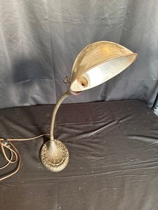 lot 280 image: Metal Desk Lamp