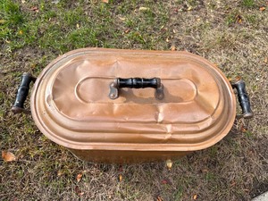 lot 114 image: Large Antique Copper Boiler with Lid