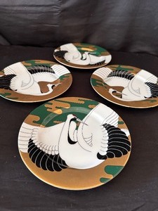 lot 130 image: Fitz & Floyd Golden Tancho Stork Salad Plate - Set of 4