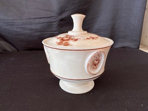 lot 135 image: Vintage Westmoreland Handmade Authentic Almond Glass Covered Bowl