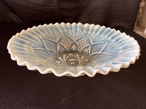lot 136 image: Moonstone Opalescent Hobnail Bowl