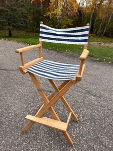 lot 143 image: Vintage Directors Chair in Blue and White Stripe