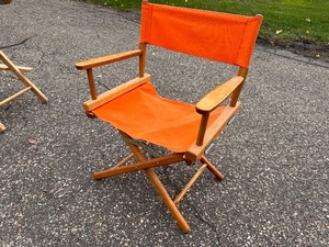 lot 144 image: Blaze Orange Folding Directors Chair made by Gold Medal Folding Furniture Co, Racine, Wi