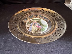 lot 158 image: Vintage Regency Bone China Wall Dcor Plate Mounted in Brass Filigree Frame 10