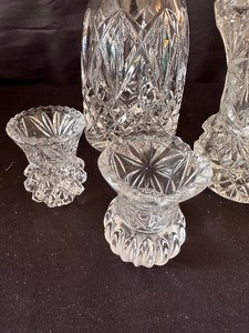 lot 177 image: Variey of Crystal Vases