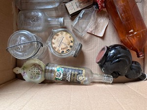 lot 222 image: Variety of Vintage Jars and Bottles