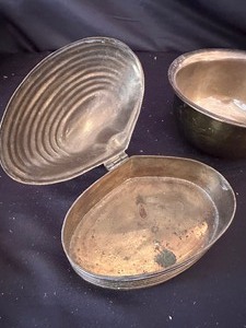 lot 229 image: Brass Clam Shell Box with Hinged Top and Bowl