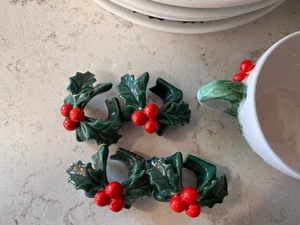 lot 301 image: Vintage Lefton Christmas Snack Set - Plate and Cup for 4 and 4 Holly Napkin Rings