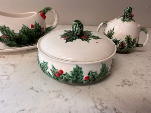 lot 304 image: Vintage Lefton White Holly & Berry Covered Candy Dish, Covered Sugar Dish and Gravy Boat