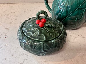 lot 306 image: Vintage Lefton Green Holly Teapot and Covered Candy Dish