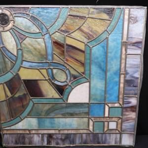 lot 5 image: STAINED GLASS 24 X 24 PANEL