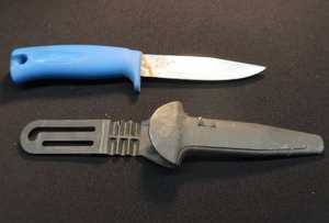 lot 42 image: SWEDISH KNIFEUNIQUE