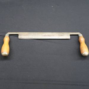lot 84 image: VINTAGE DRAW KNIFE