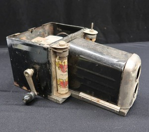 lot 88 image: RARE 1930S MICKEY MOUSE MOVIE JECKTOR