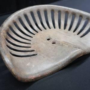 lot 95 image: RARE CAST IRON SEAT