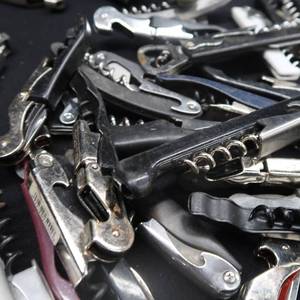 lot 107 image: ASSORTED WINE KEYS