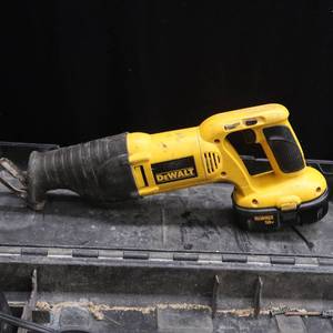 lot 111 image: DEWALT VARIABLE SPEED RECIPROCATING SAW