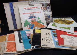 lot 150 image: VERY VINTAGE ALBUMS MOSTLY CLASSICAL AND MISC.