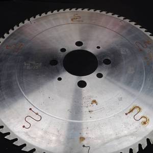 lot 140 image: SAW BLADE FREUD BRAND 16 34 DIAMETER