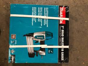Makita Pneumatic 18-Gauge 2 in. Brad Nailer Customer Returns See Pictures