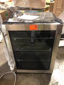 Magic Chef Beverage 23.4 in. 154 (12 oz.) Can Beverage Cooler, Stainless Steel  Customer Returns See Pictures
