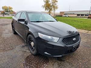 lot 10 image: 2014 Ford Taurus Police Interceptor Sedan